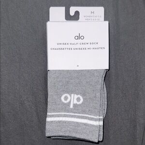 ALO Yoga Gray Unisex Half-Crew Socks Medium 🧦